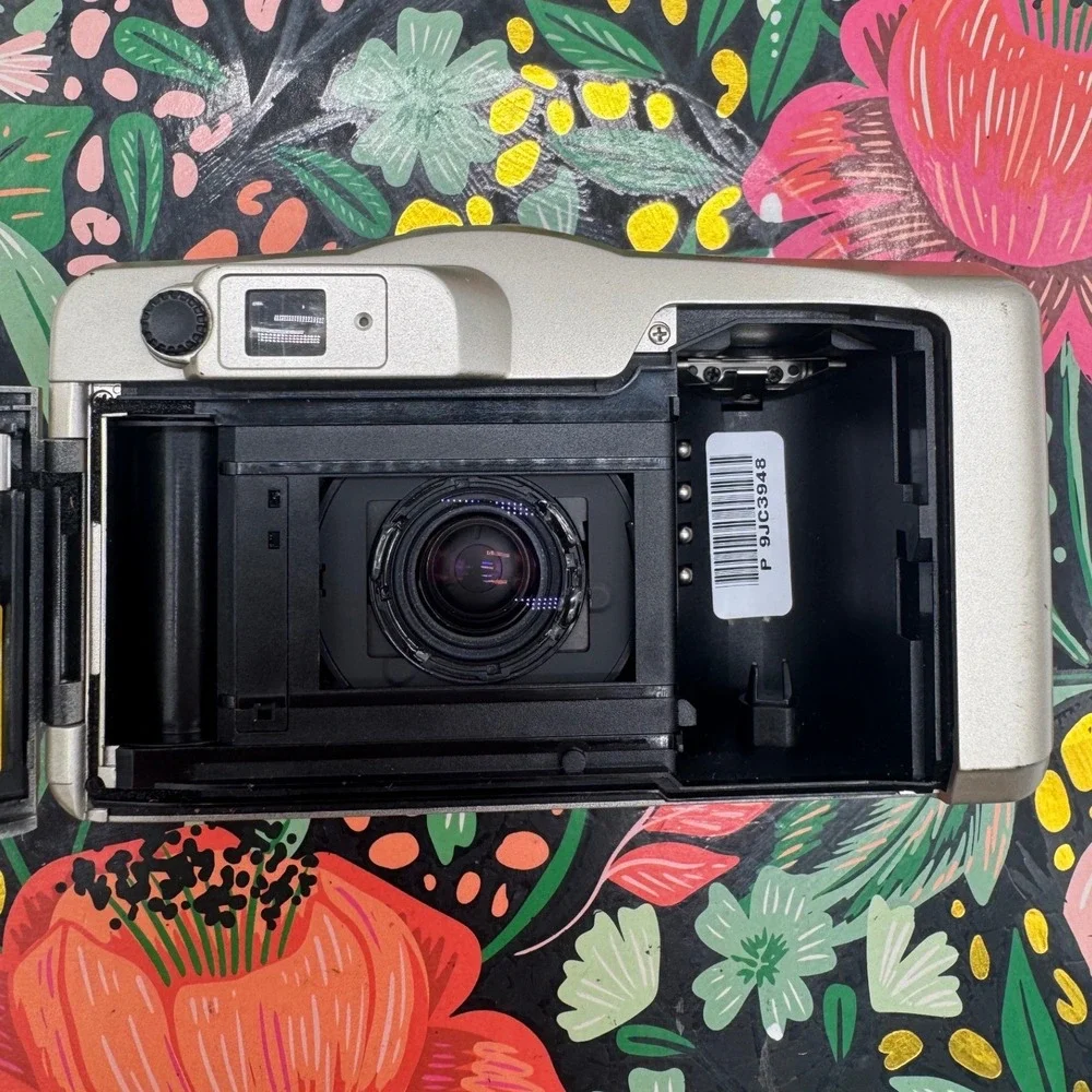 Samsung Maxima Zoom 140S 35mm Film Camera 38-140mm Aspherical Lens Silver
